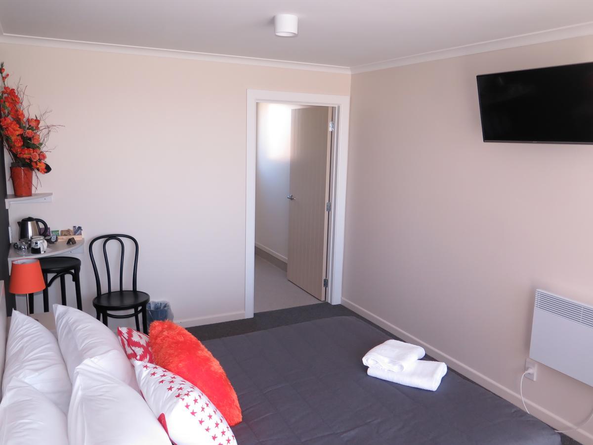 Wheels And Reels Accommodation Mossburn Bagian luar foto