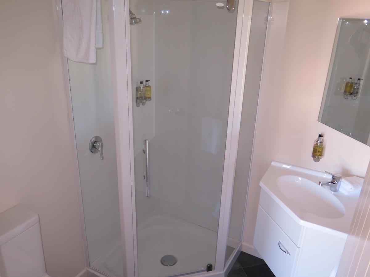 Wheels And Reels Accommodation Mossburn Bagian luar foto